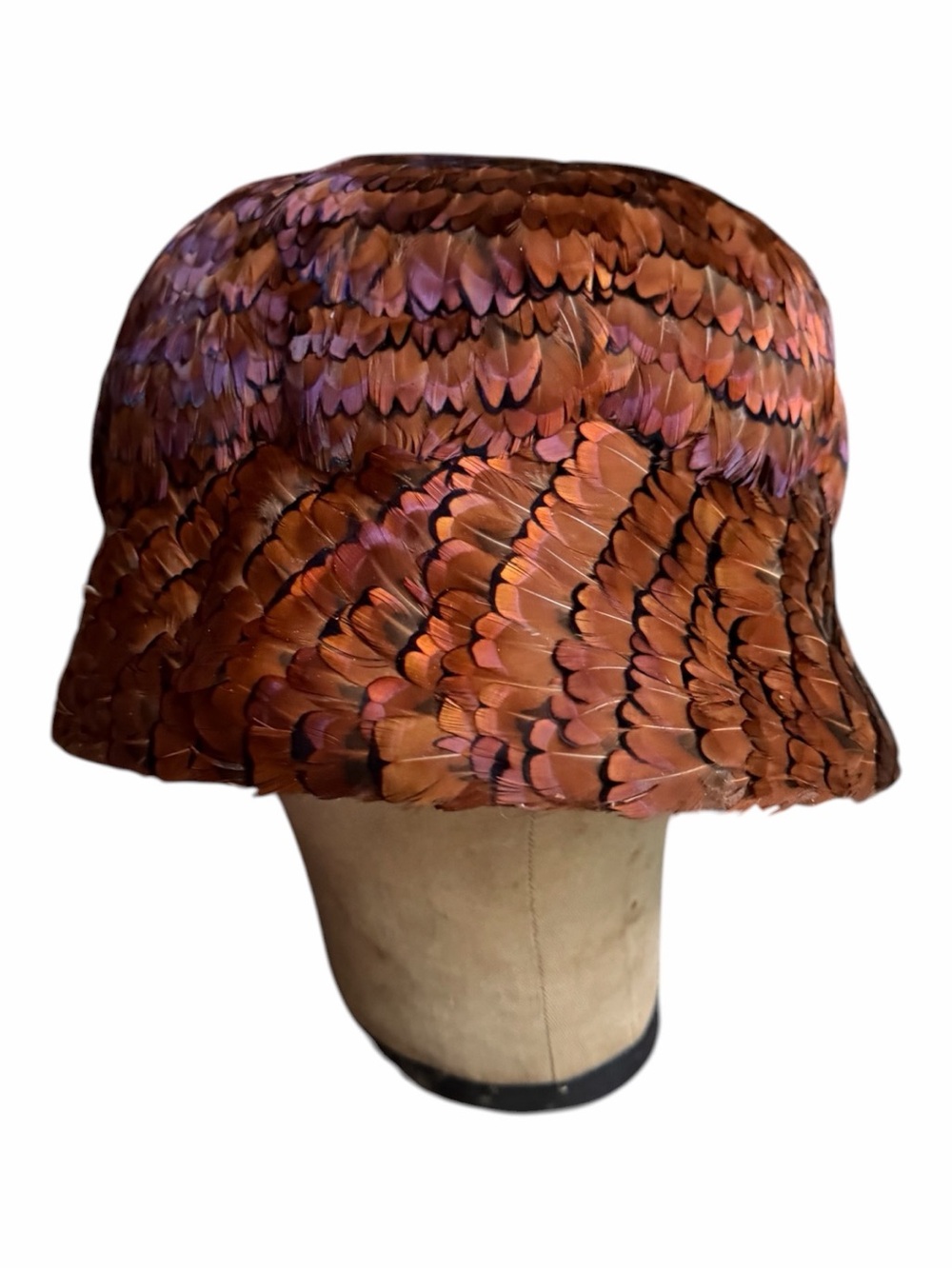 1950s/Early 60s Iridescent Pheasant Feathers Flowerpot Hat - Picture 4 of 6